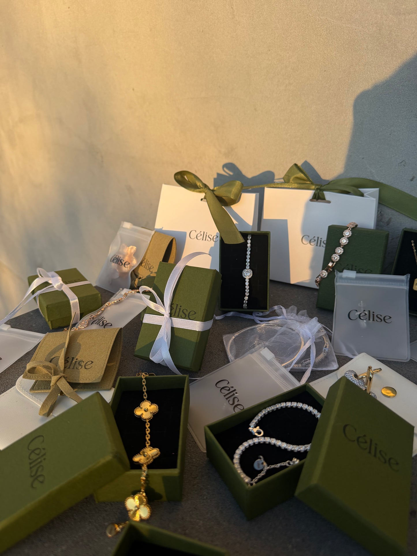 Bratara Van Luxury - Célise Jewels Gold