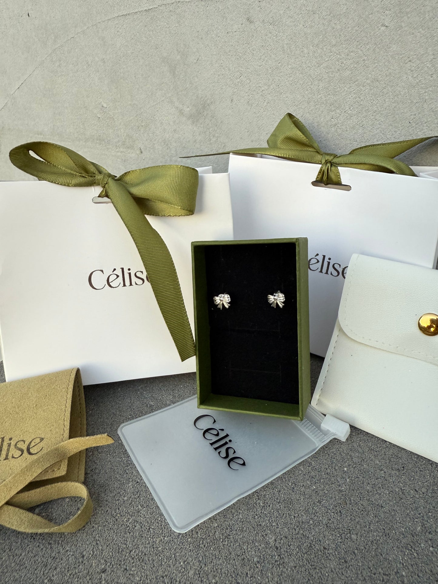 Cercei Célise Amour Bow 925