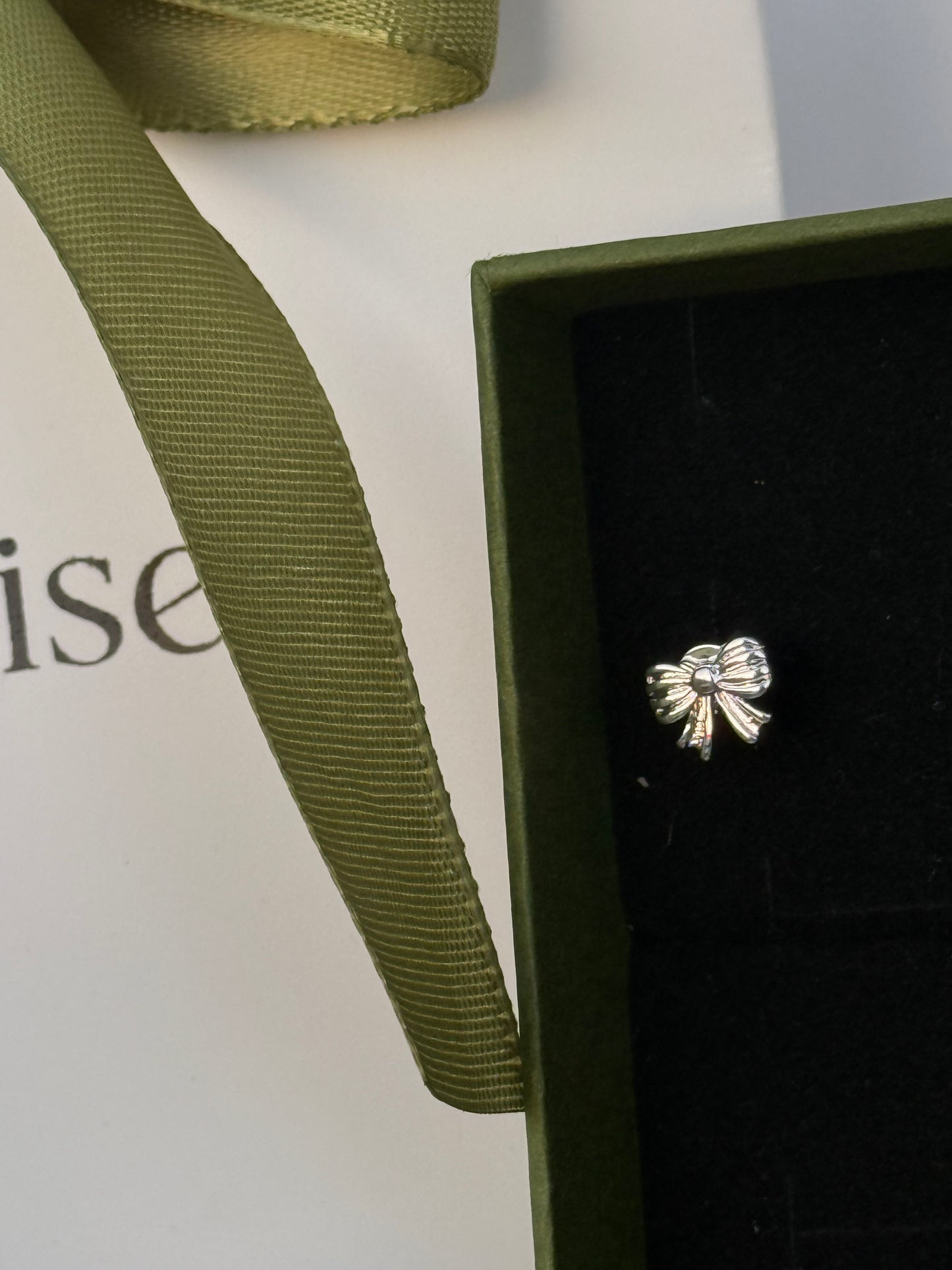 Cercei Célise Amour Bow 925